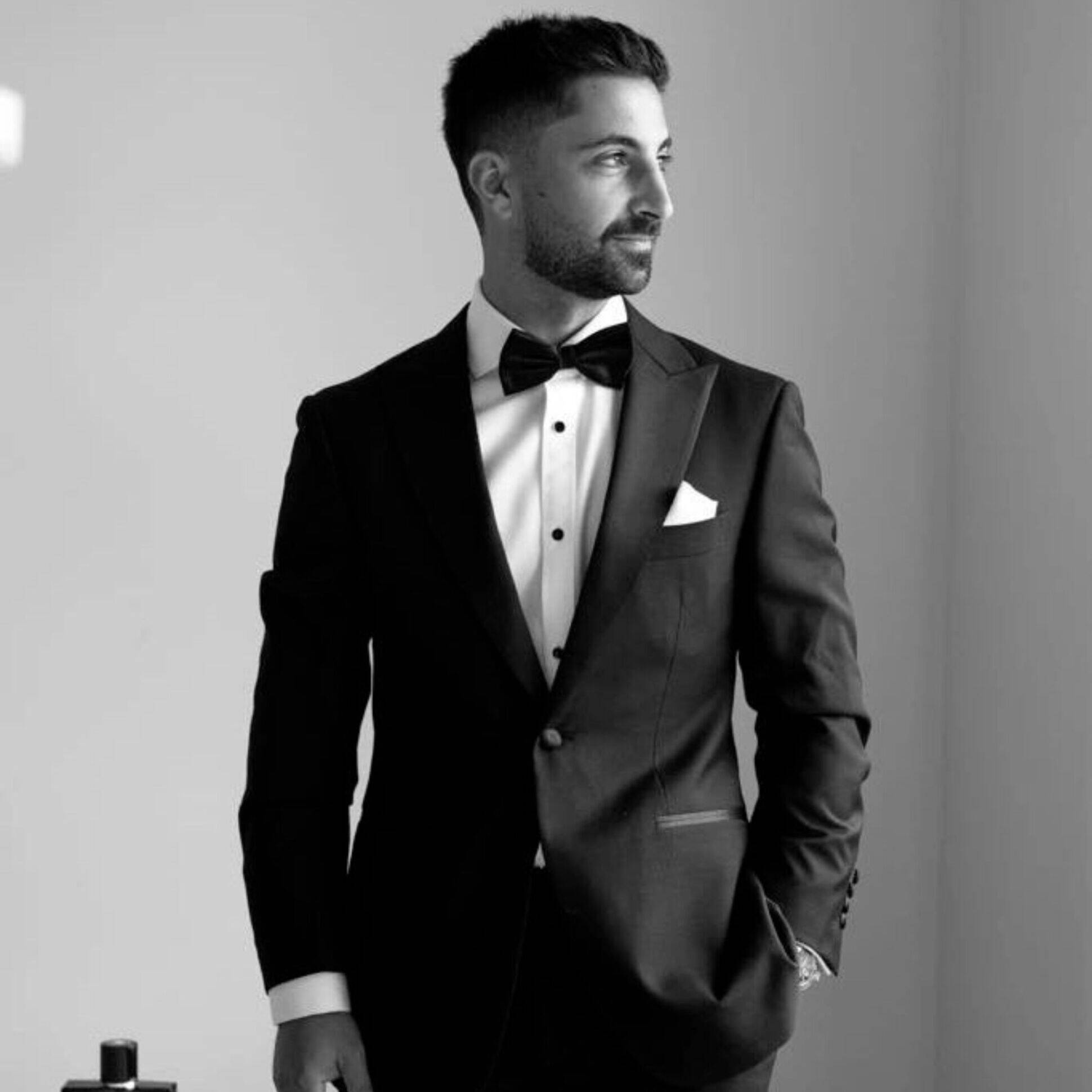 1_1 black-tuxedo-wedding-suit-trends